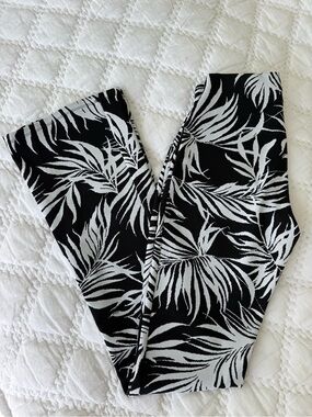 Zara Black and White Leaf Print Pants